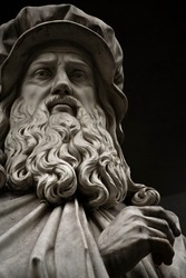 Statue of Leonardo da Vinci. Statue outside the  Uffizi, Florence