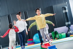 Children's physical training under the guidance of the coach