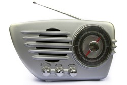 Chrome retro radio