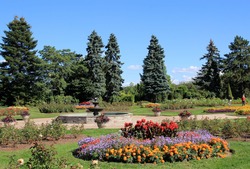 Botanical garden in Niagara Falls, Canada