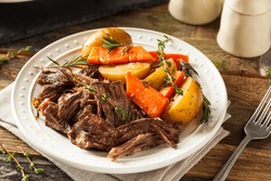 Homemade Slow Cooker Pot Roast with Carrots and Potatoes