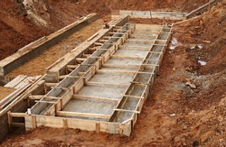Construction of an industrial building deep foundation pit