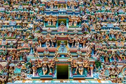 Colorful Hindu temple, Meenakshi Temple, Madurai, Tamil Nadu, India