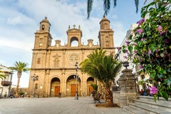 Old Santa Ana Cathedral in the main square of historic Vegueta, Las Palmas de Gran Canaria, Canary Islands, Spain