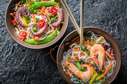Chinese noodles with vegetables and seafood