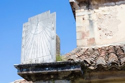 A sundial, church of San Juan de Amandi, Villaviciosa, Asturias . Romanesque and pre-Romanesque in Asturias