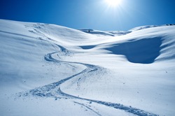 Ski track in powder snow