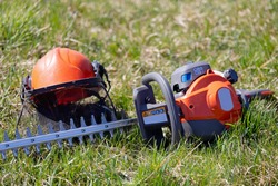Commercial Gas Powered Hedge Trimmer Equipment and Full Safety Helmet