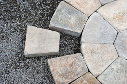 Installing decorative pavers in a circular pattern