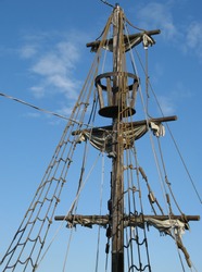 Pirates mast