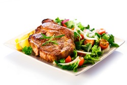 Grilled steak and vegetables 