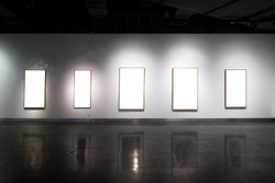empty gallerys in museum