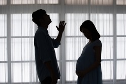 pregnant woman feel depression and her husband is upset