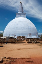 Mirisavatiya Dagoba Buddhist stupa in Anuradhapura, Sri Lanka, build by King Dutugamunu (161-136 BC), rebuilt by King Kasyapa the fifth (929-938 AD) in 930 AD