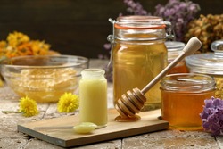 
Royal jelly and honey background