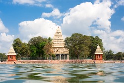 Mariamman Teppakkulam tank with Meenakshi Temple is site of Teppam (float) festival , Madurai, Tamil Nadu, India