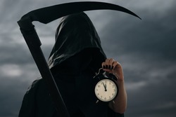 Death holding a scythe and clock in front of herself on a dark sky background.