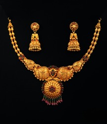 Indian Traditional Gold Necklace With Earrings