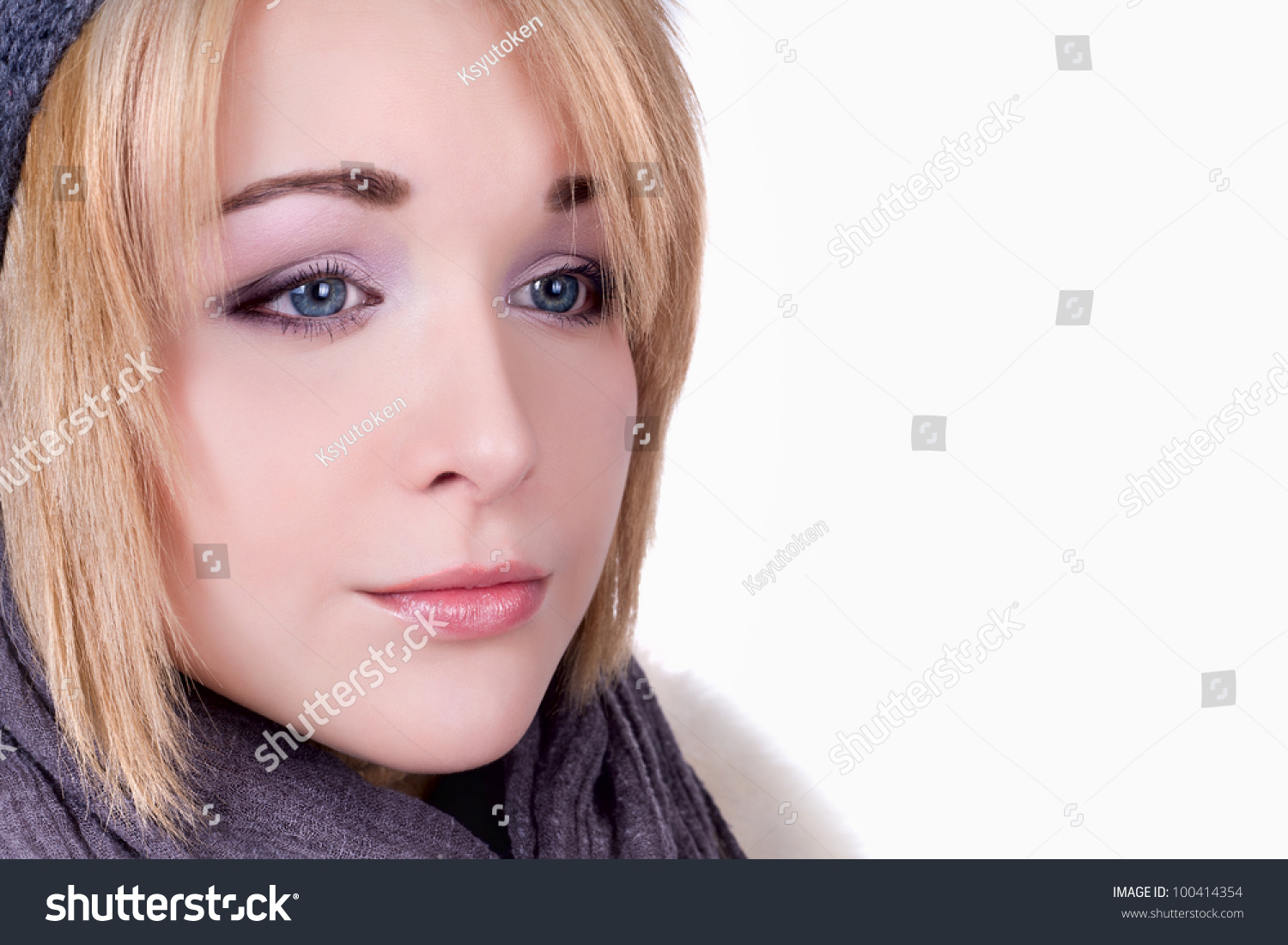 Young girl with blonde hair smiling - wide 7