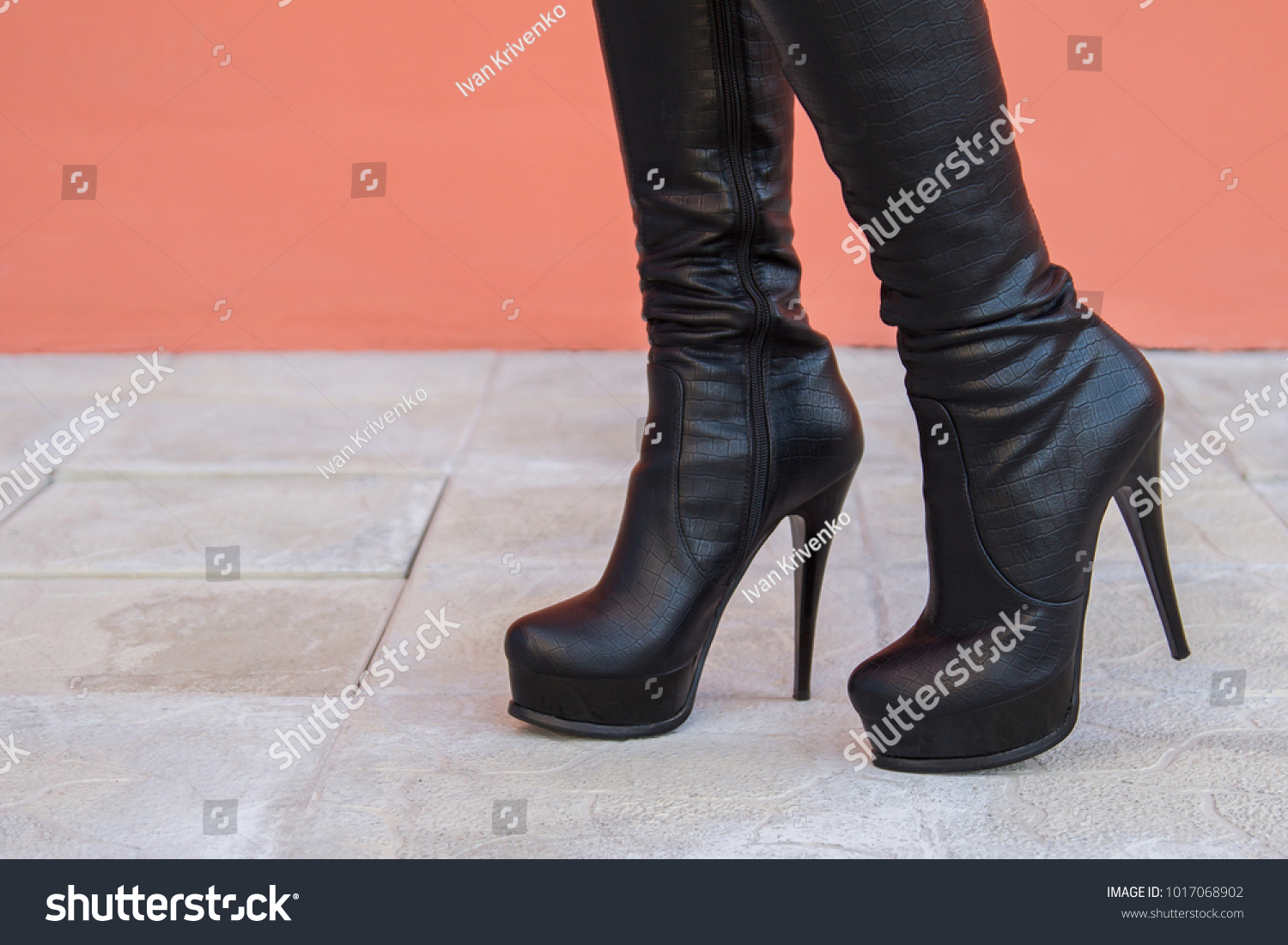 sexy women black boots