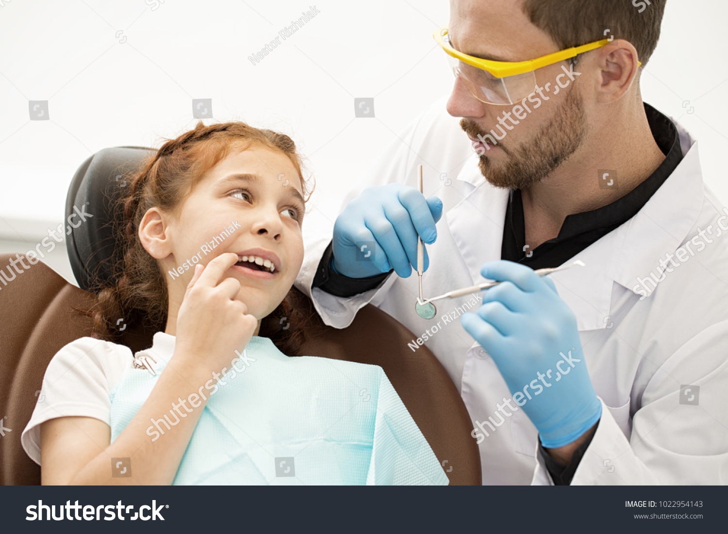 Неприятный четыре. Картинки стоматология красивые. Кастильо дантист. Dental Emergencies. Emergency dentist.