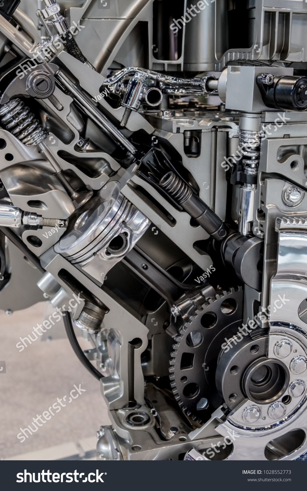 Internal Combustion Engine Cutaway Stock Photo 1028552773 | Shutterstock