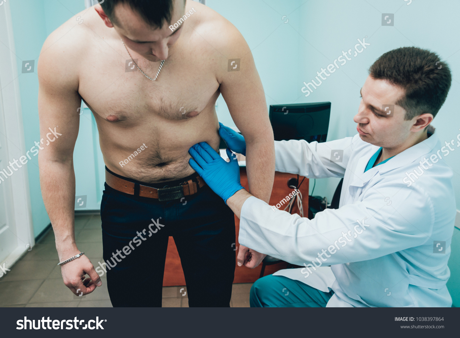 врач проверяет член у мужчин фото 41