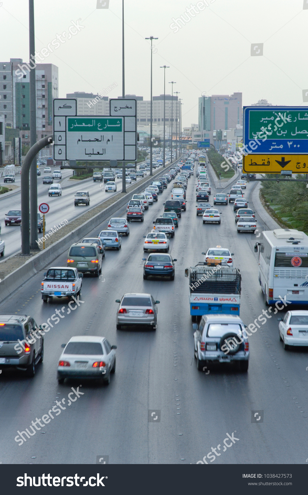 Top View King Fahad Road Cars Stock Photo 1038427573 | Shutterstock