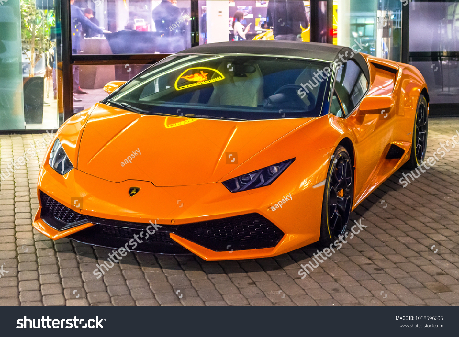 huracan orange