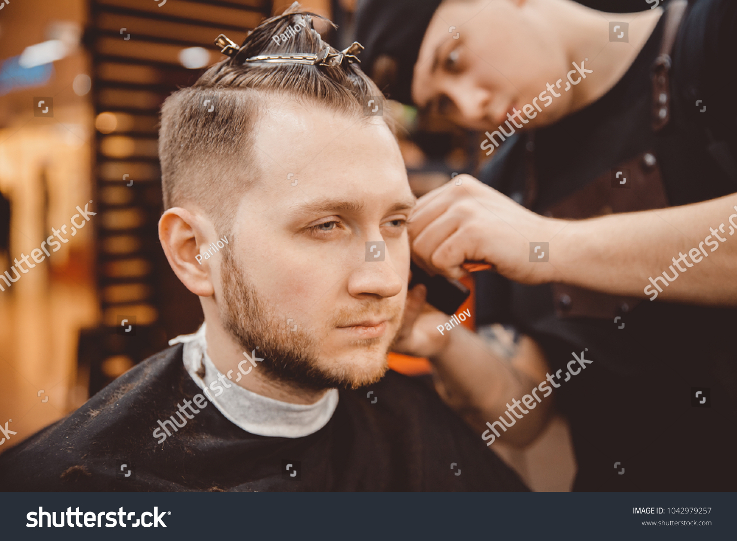 Barber Shop Man Wife Barbers Chair Stock Photo 1042979257 | Shutterstock