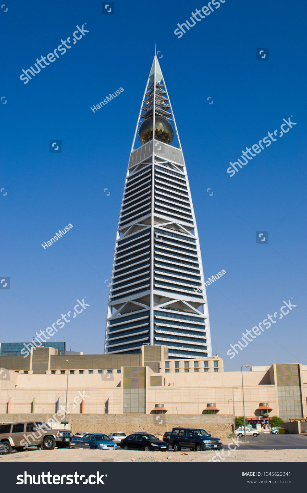 Riyadh October 21 Al Faisaliah Tower Stock Photo 1045622341 | Shutterstock