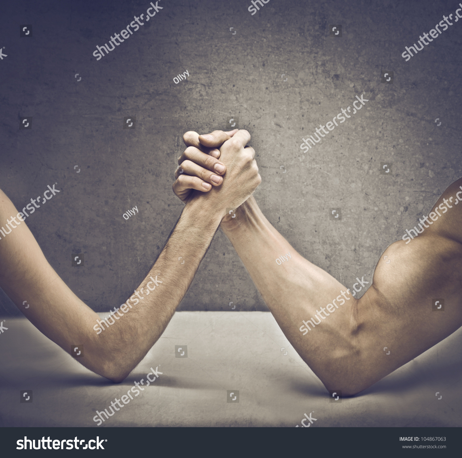 Closeup Muscular Man Playing Arm Wrestling Stock Photo 104867063 ...