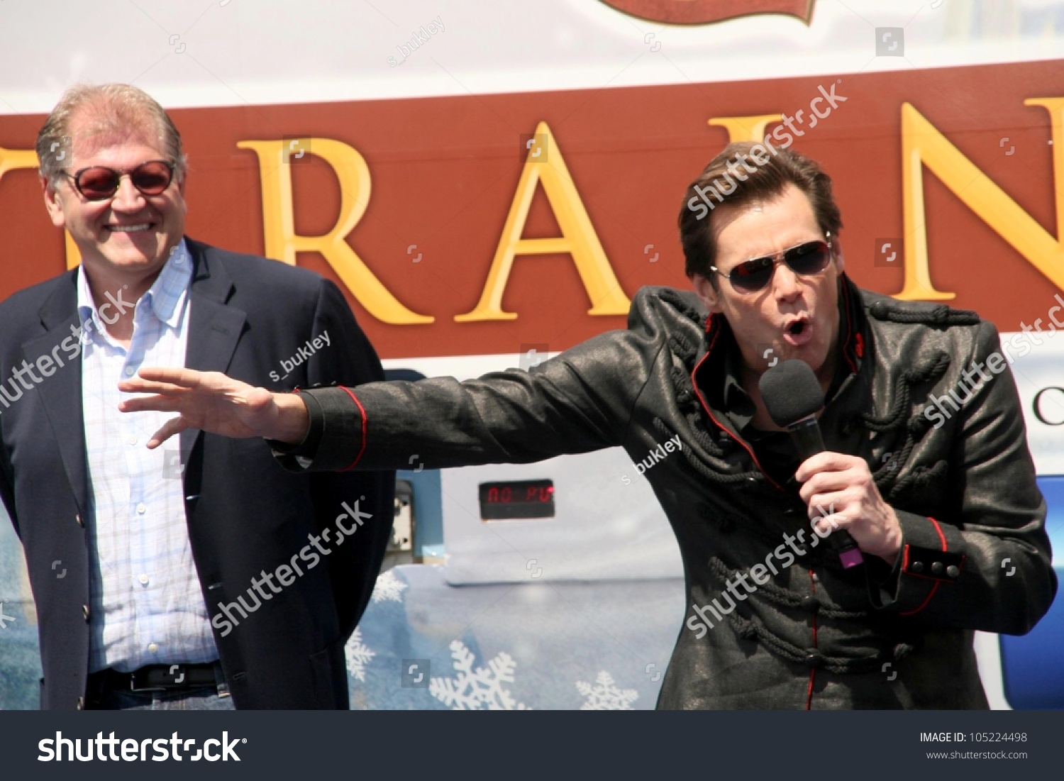 Robert Zemeckis Jim Carrey Disneys Christmas Stock Photo 105224498 ...