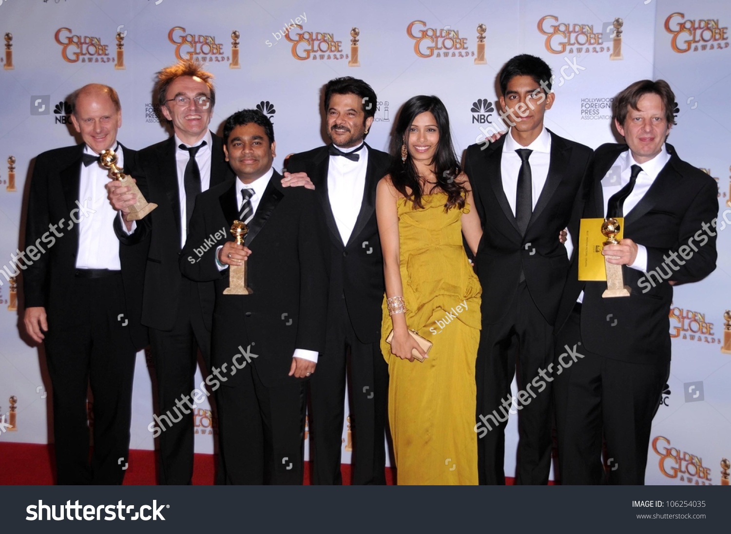 Cast Crew Slumdog Millionaire Press Room Stock Photo 106254035 ...