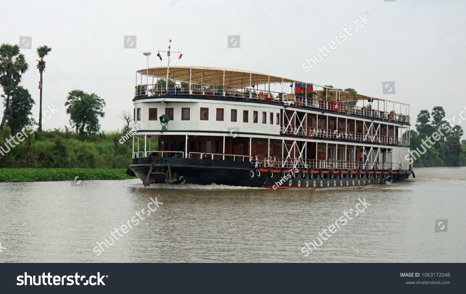 Modern Cruise Ship On Tonle Sap Stock Photo 1063172048 | Shutterstock