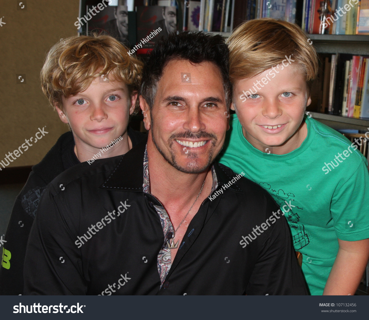5 Don Diamont Twin Sons Anton Davis Images, Stock Photos & Vectors