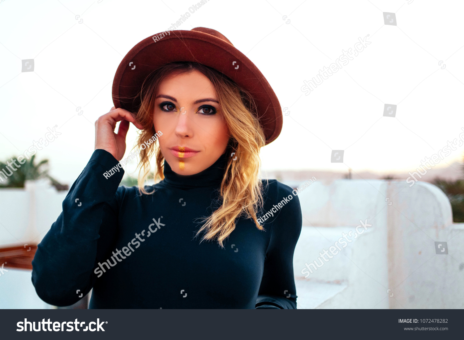 Beautiful Tanned Girl Swimsuit Hat Stock Photo 1072478282 | Shutterstock