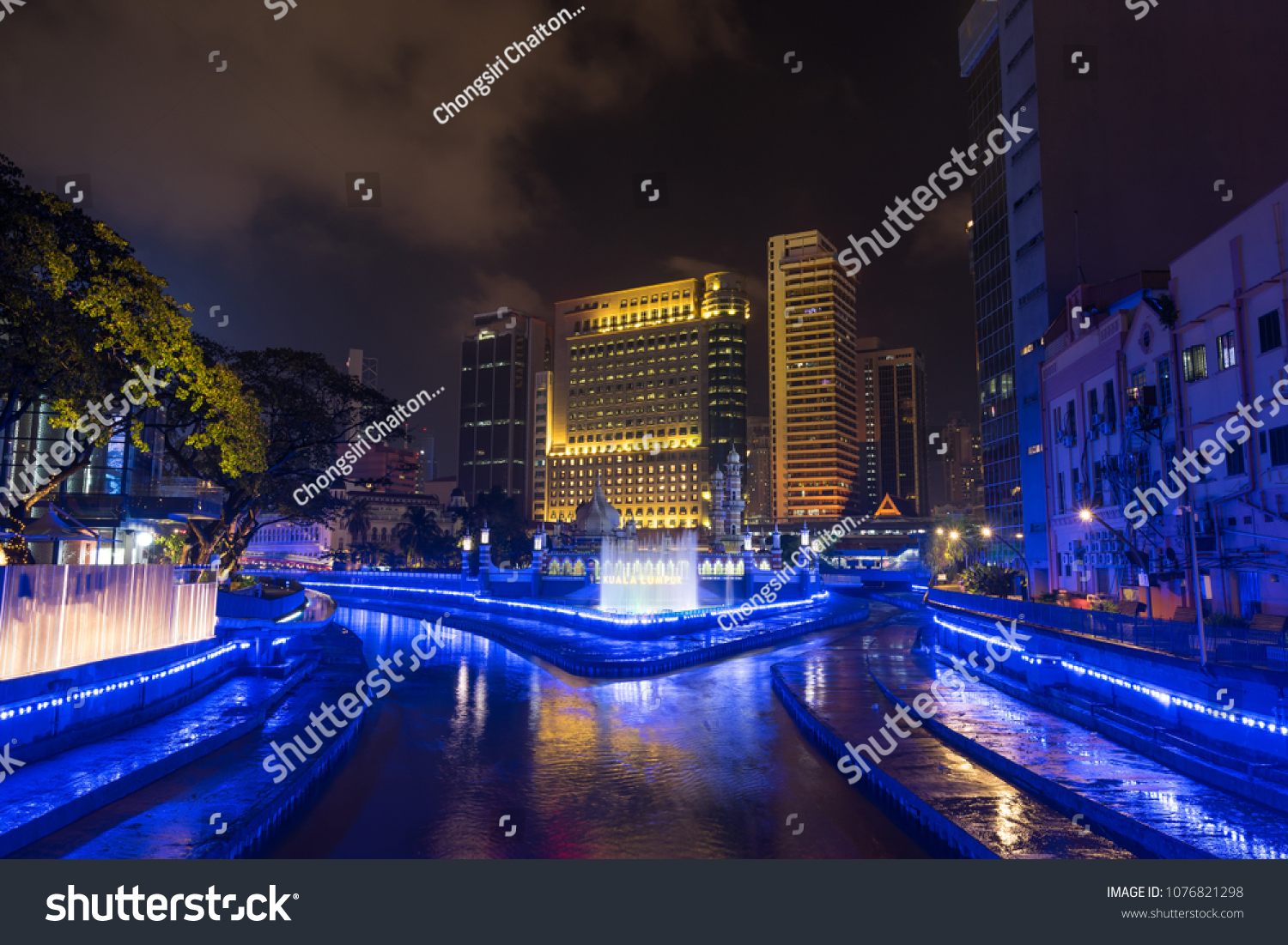 beautiful-mosque-night-time-malaysia-stock-photo-1076821298-shutterstock