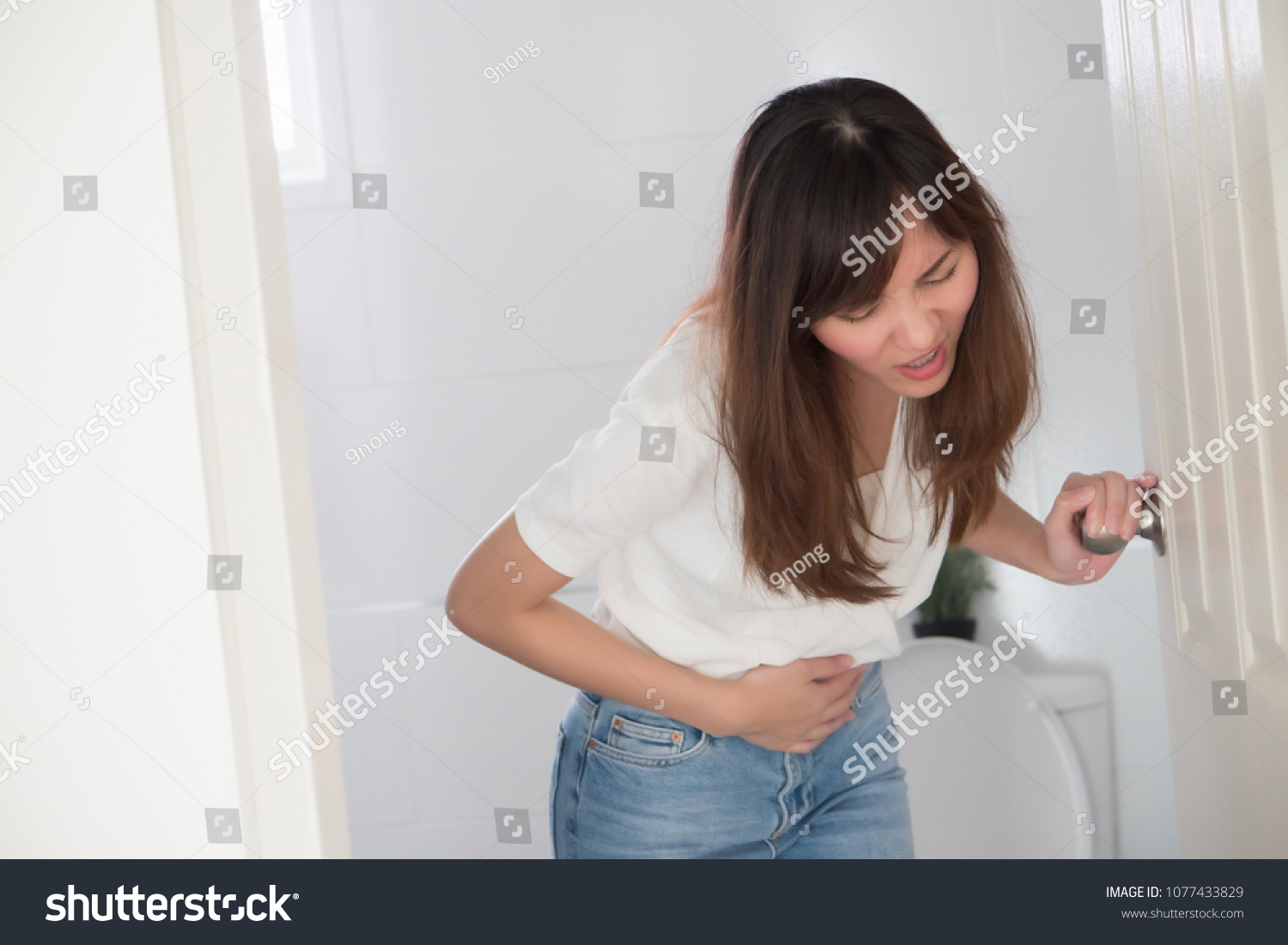 Woman Diarrhea Symptom Sick Woman Suffering Foto Stok 1077433829 ...