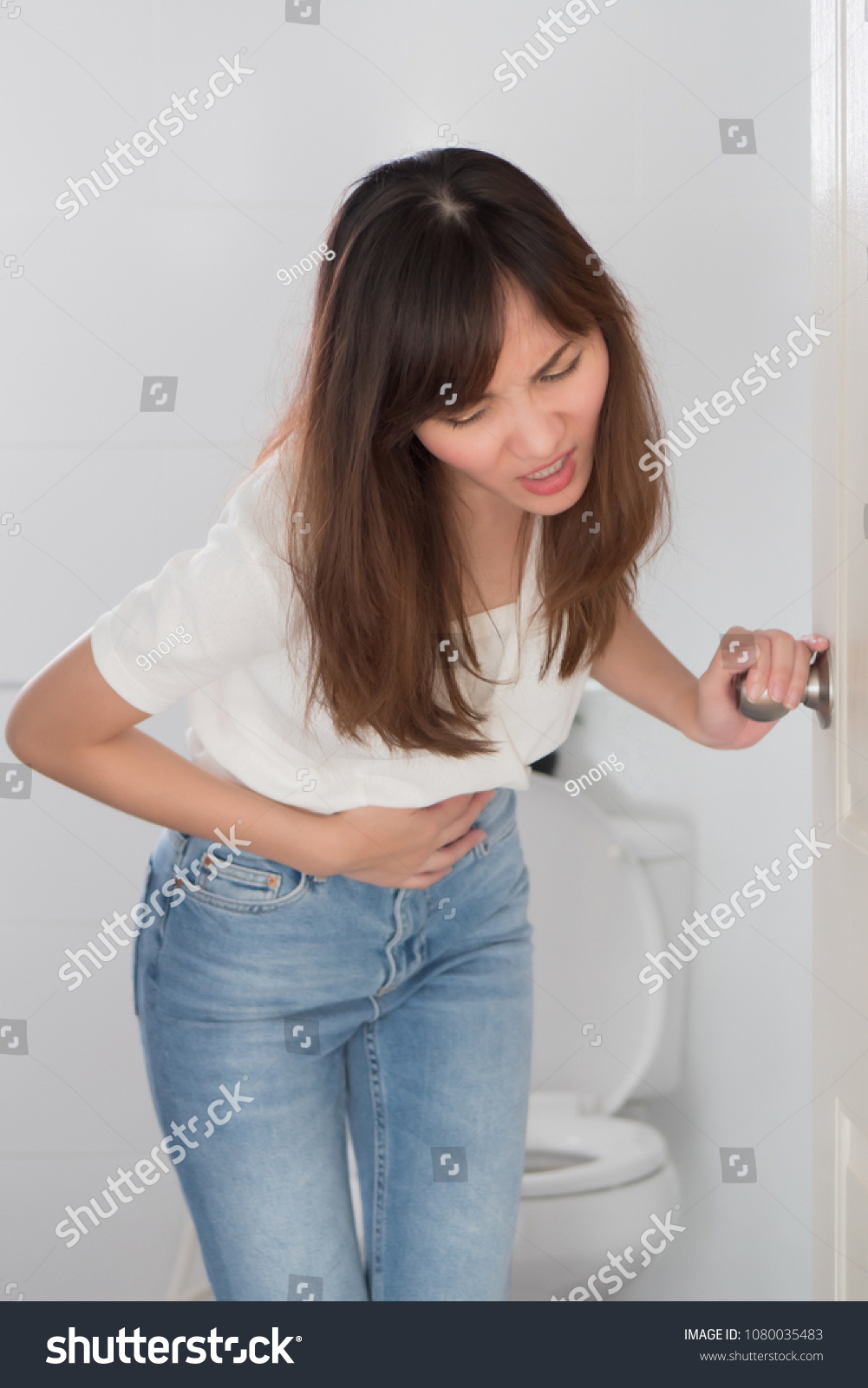 Woman Diarrhea Symptom Sick Woman Suffering Stock Fotografie 1080035483