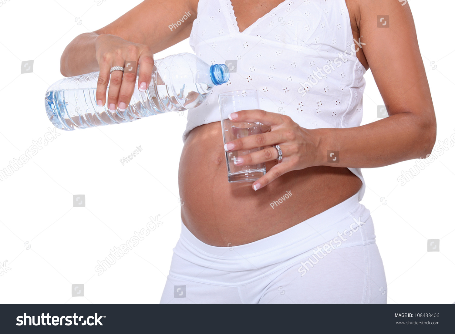 Живот без вод. Питьевой режим беременной женщины.