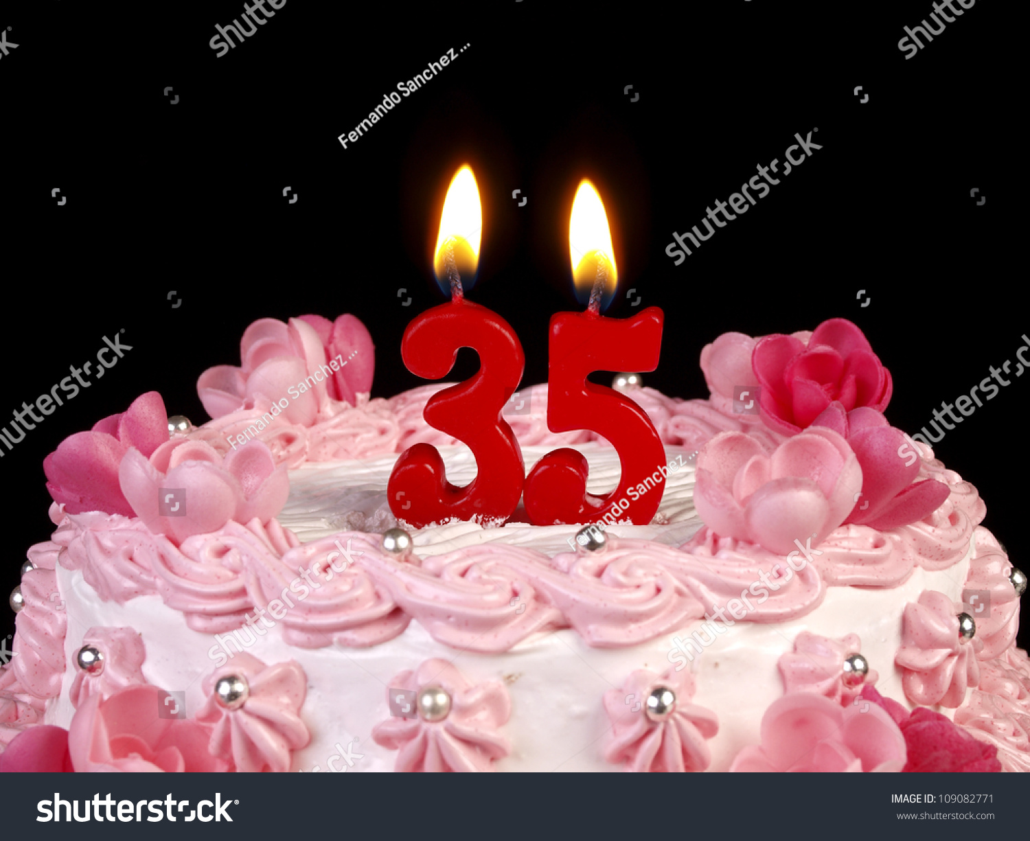 Торт со свечами 50 лет