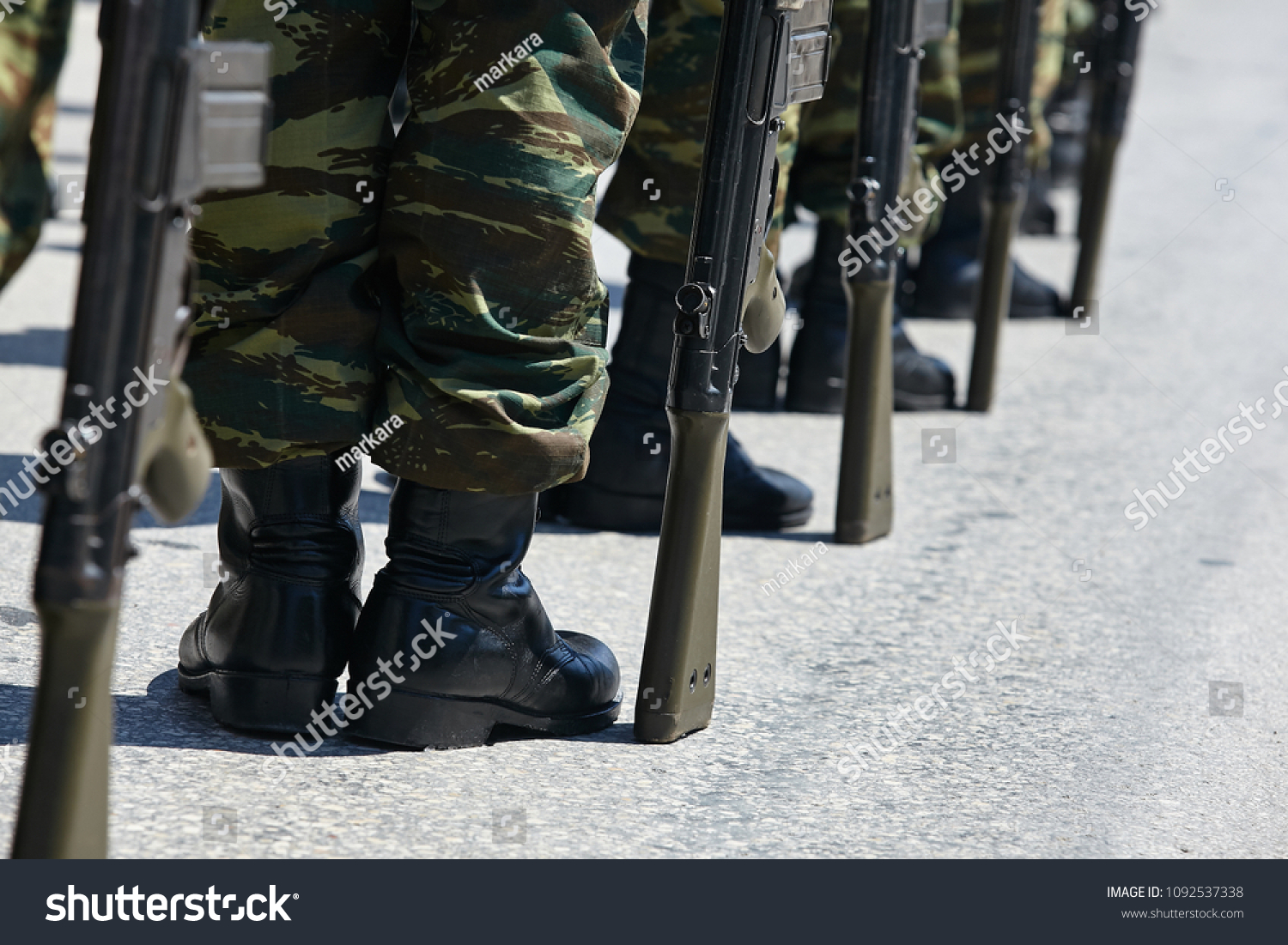 Soldiers Stand Row Gun Hand Army Stock Photo 1092537338 | Shutterstock