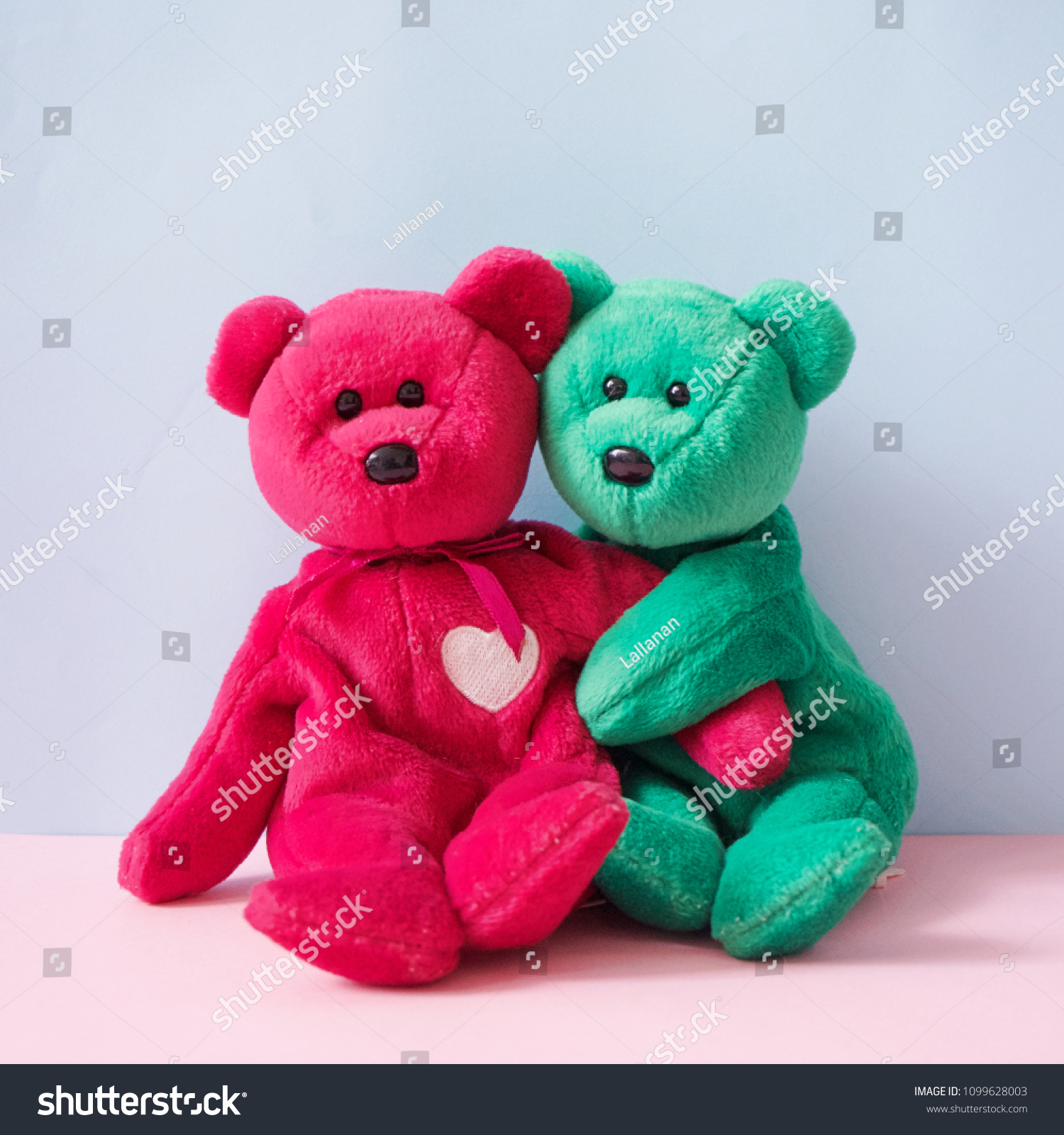 green with pink teddy bear