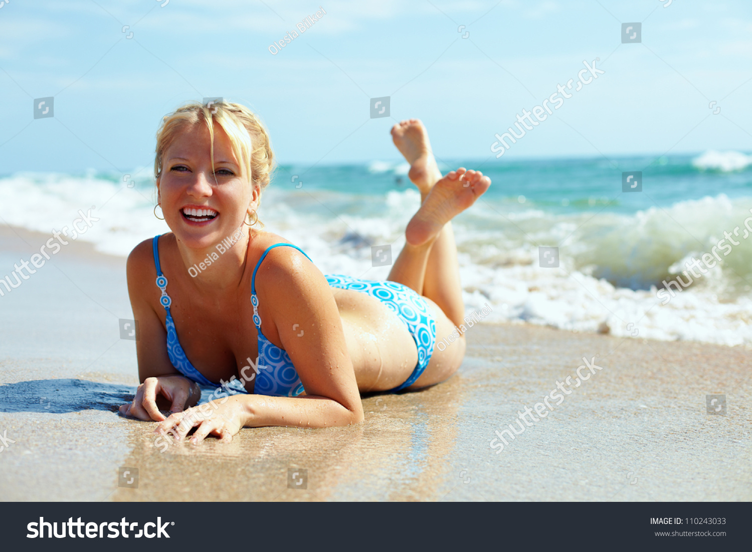Обычные девушки на пляже