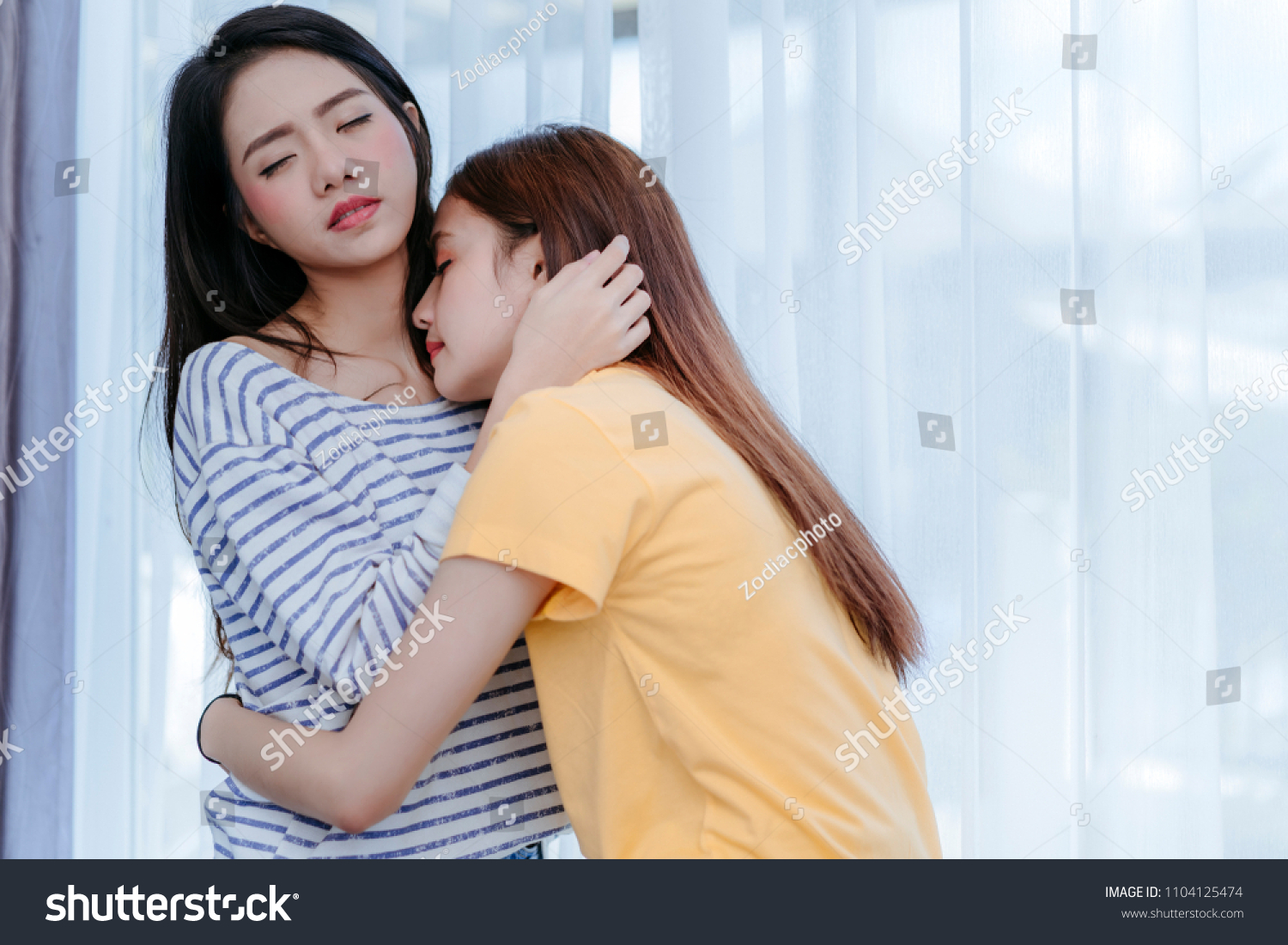Japanese Lesbian Kiss
