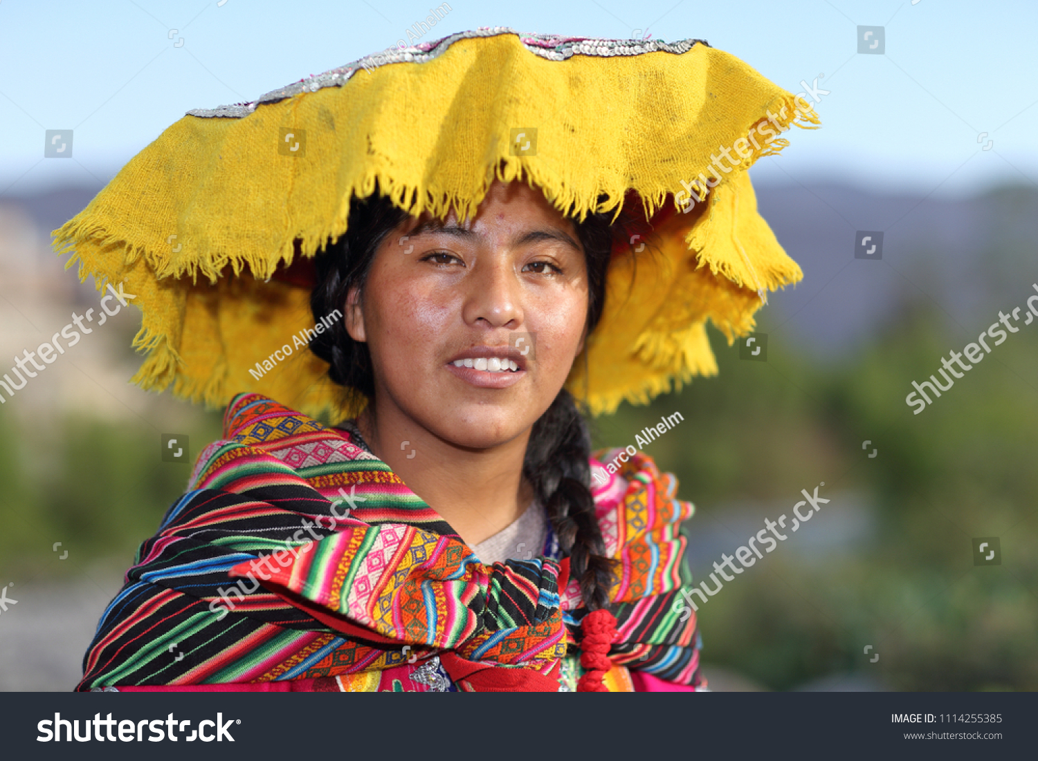 Peruvian Women Traditional Dress Arequipa Peru Stock Photo 1114255385 