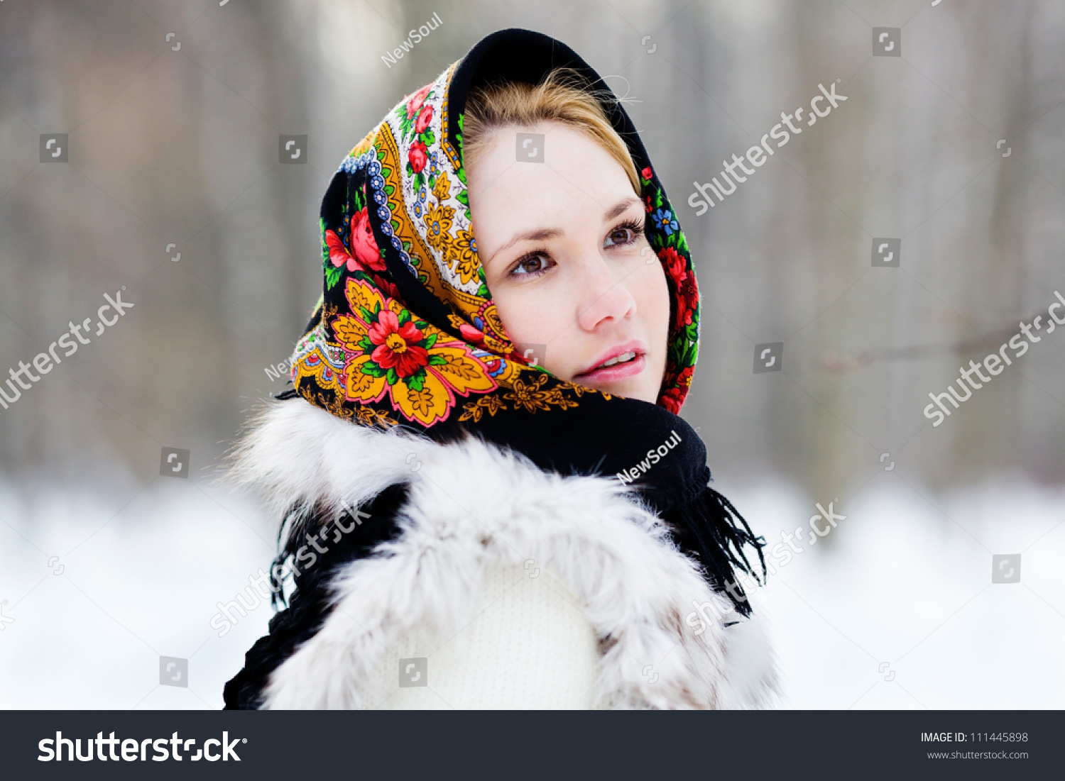 Русская женщина в платке