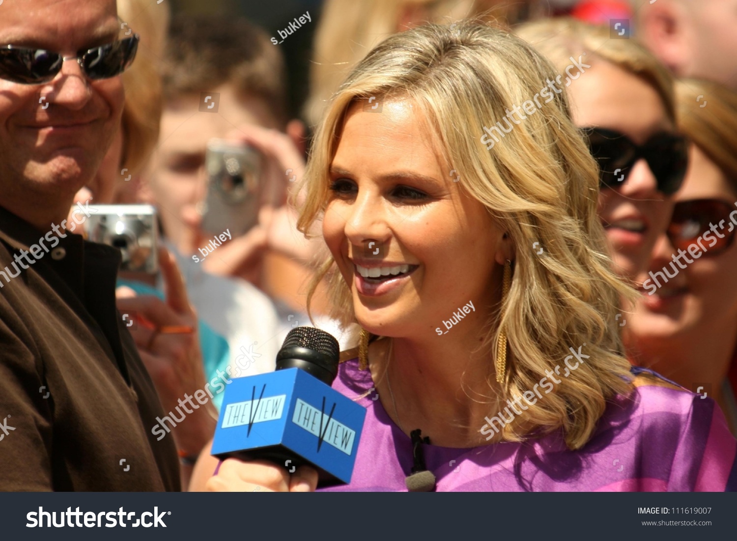 Elisabeth Hasselbeck Fakes