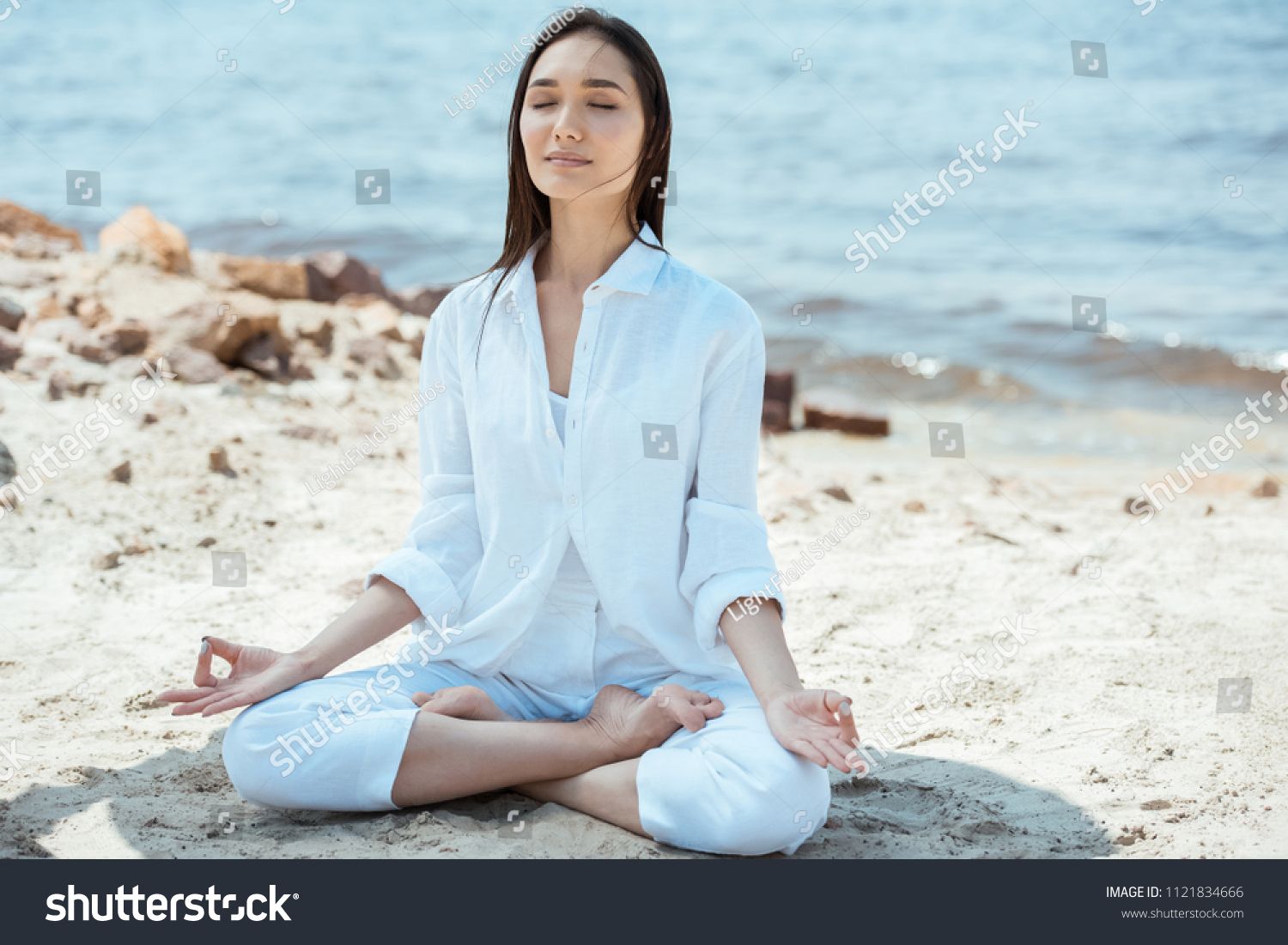 20 Akash Mudra Images, Stock Photos & Vectors | Shutterstock